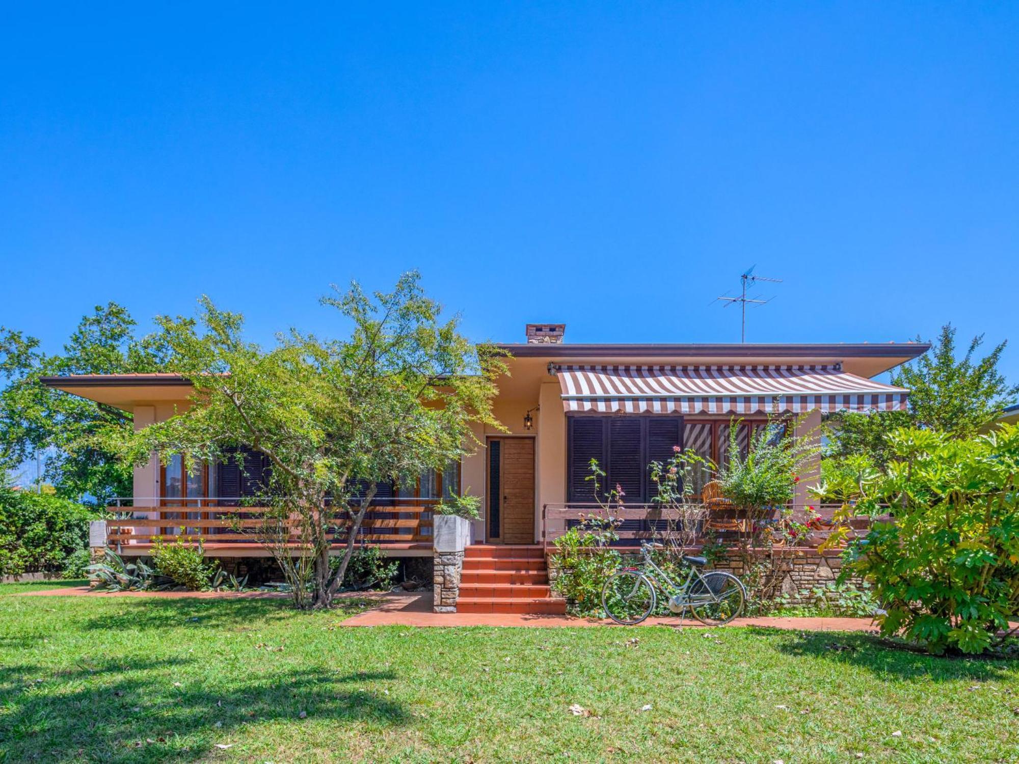 Holiday Home Donatella By Interhome Марина-ді-П'єтразанта Екстер'єр фото